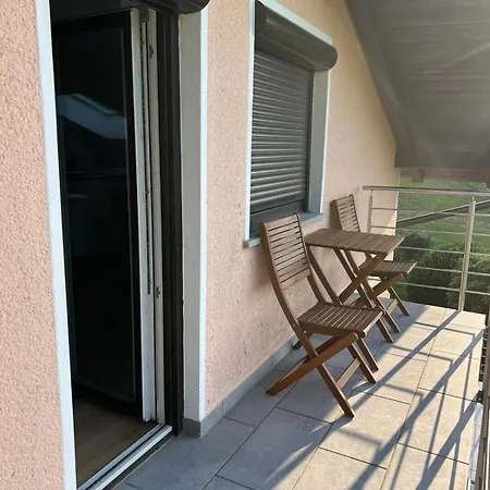 Апартаменты Charming Alpine With Sauna *