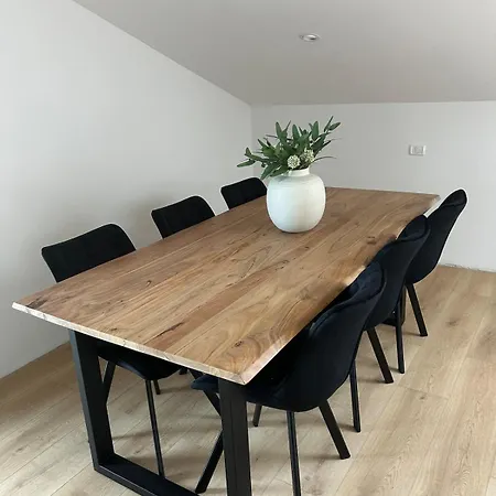 Charming Alpine With Sauna Апартаменты *