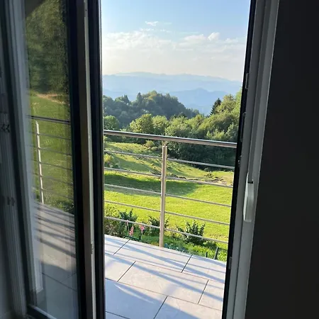 Charming Alpine With Sauna Апартаменты *