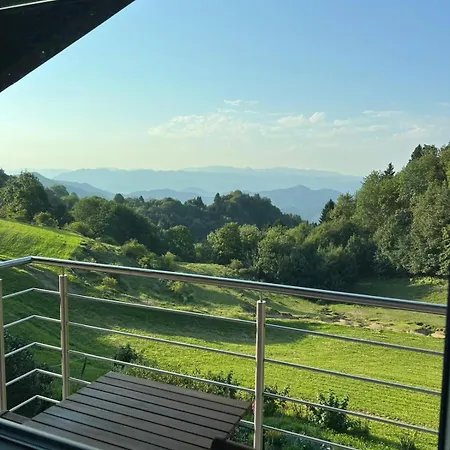 Charming Alpine With Sauna Apartment *