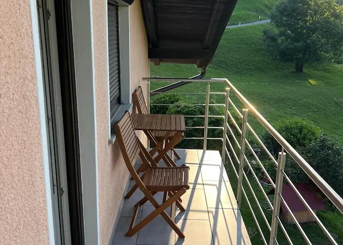 Charming Alpine With Sauna דירה קובאריד