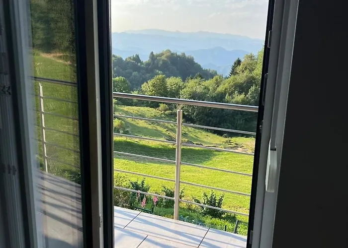 Charming Alpine With Sauna דירה *